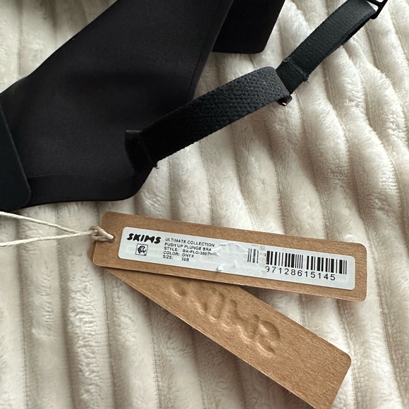 Skims nipple push up bra - Picture 4 of 6